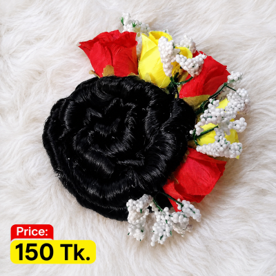 ৫টি গোলাপের স্টাইলিশ সাইড খোঁপা – Floral Hair Bun