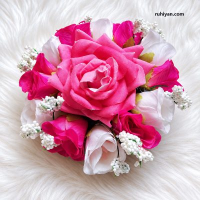 ১৩ গোলাপের আকর্ষণীয় গাজরা খোপা